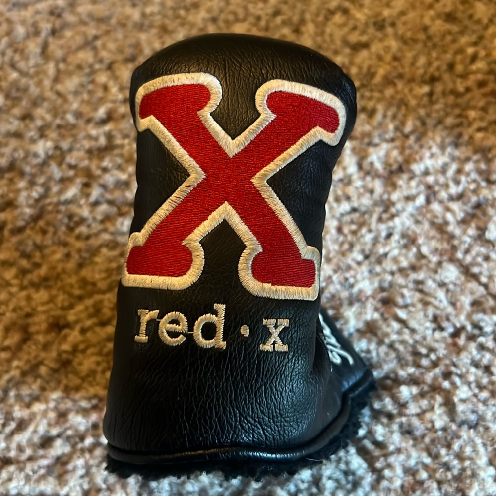 Scotty Cameron Red X head cover in grade shape
